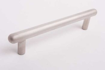 Moderne greep rond 10mm met pootjes mat nikkel boormaat 96mm