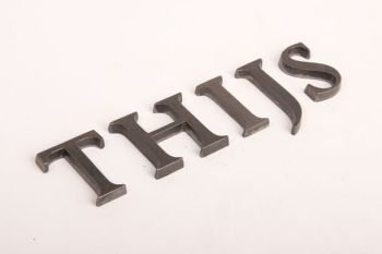 Letter tinkleur, roest of zwart A-Z,@,& en - 40mm zs