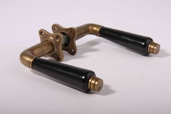 Deurklinken klassiek brons antiek TAPS tussenstuk met rozetten (paar)