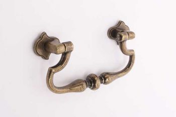 meubelgreep brons antiek 64mm klassiek zamac 80mm breed