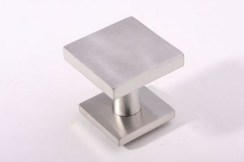 Deurknop geborsteld RVS vierkant 64mm