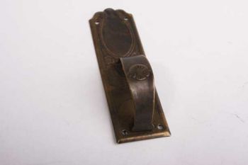 Meubelgreep dun messing verticaal brons antiek 27 mm