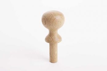 Houten knopje eiken rond 33mm met een lange deuvel.