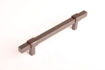 Greep vierkant roest, metaal grijs of zwart 128mm of 96mm boormaat