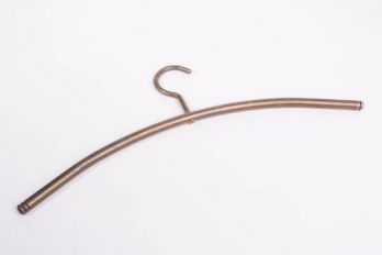 Kledinghanger draaibaar voor buis tot 40mm brons antiek