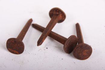 Nagel gesmeed ijzer 40mm grote kop roest per 200 gram