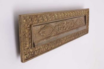 Klassieke brievenbus tochtklep ongeveerd brons antiek 325mm