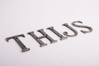 Huis letter zilver antiek A-Z 75mm THIJS