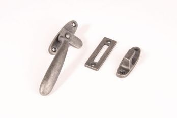 Raamsluiting Links antiek zilver Dudok met aanslag