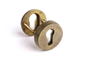 Rozet voor profiel-cilindersloten veiligheidsbeslag rond met een diameter van 50mm gemaakt van massief messing met een brons antieke kleur.