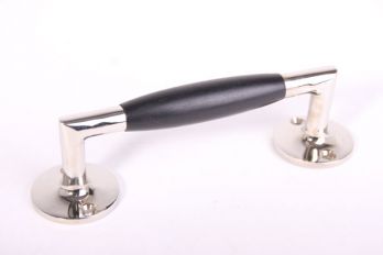 Greep met vast voetje 150mm blinkend nikkel met zwart ebbenhout