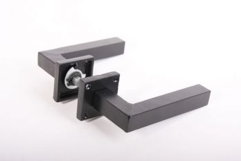 Deurkruk zwart industreel 130mm met geveerde rozetten per paar