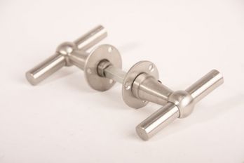RVS deurkrukken Chemin de Fer T-vorm 95mm met rozetten TT