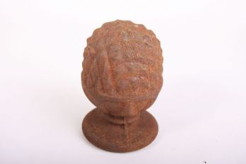 Paalkop dennenappel groot 175mm - ijzer geroest schroefbaar
