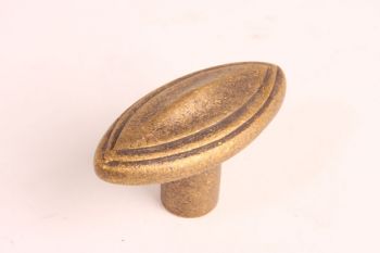 Knop ovaal brons antiek met randje voor meubelen en keukens 67mm