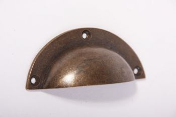 Komgreep - klassieke schelpgreep brons antiek 88mm