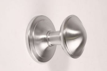 Deurknop voor de voordeur geborsteld chroom 70mm vast