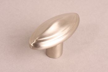 Knop ovaal met rand 67mm geborsteld nikkel voor meubel en keuken
