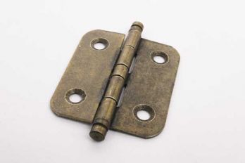 Meubelscharniertje brons antiek van ijzer met ronde hoeken 40mm x 35mm