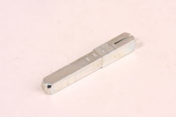 Vierkante pen met verloop van 7mm naar 8mm verzinkt